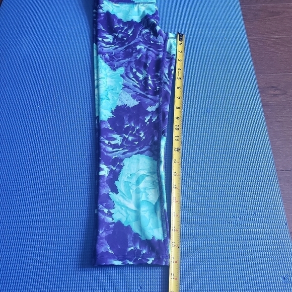 HP. Champion Absolute Printed Capri With Smooth Tec3 - Picture 5 of 8